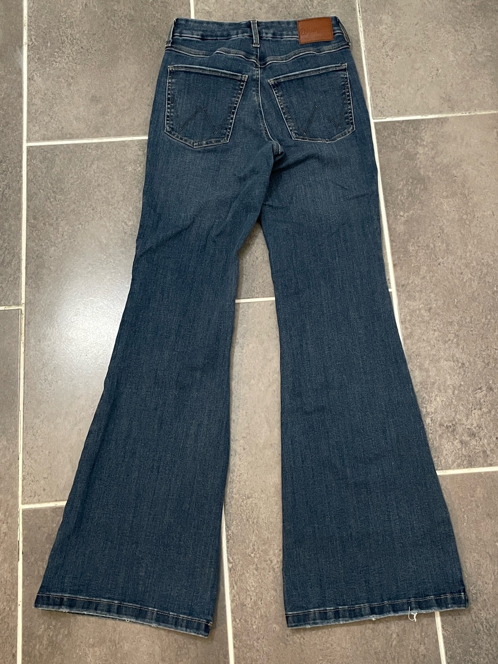 Wrangler Bespoke Flare Jeans size 26X32 - Picture 3 of 10